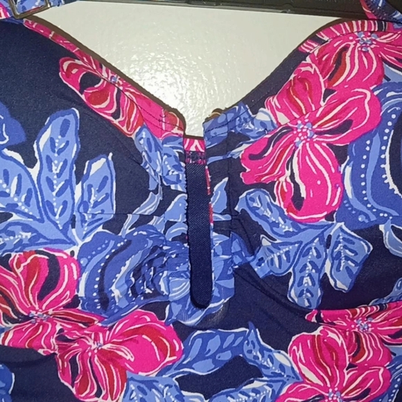 Lilly Pulitzer Farlee One-Piece Swimsuit sz 6 - Picture 3 of 6